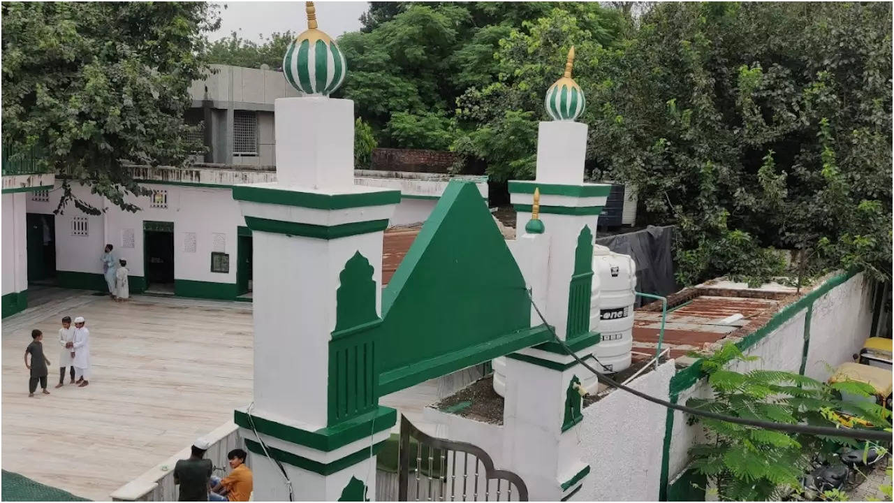 Bengali Market Masjid