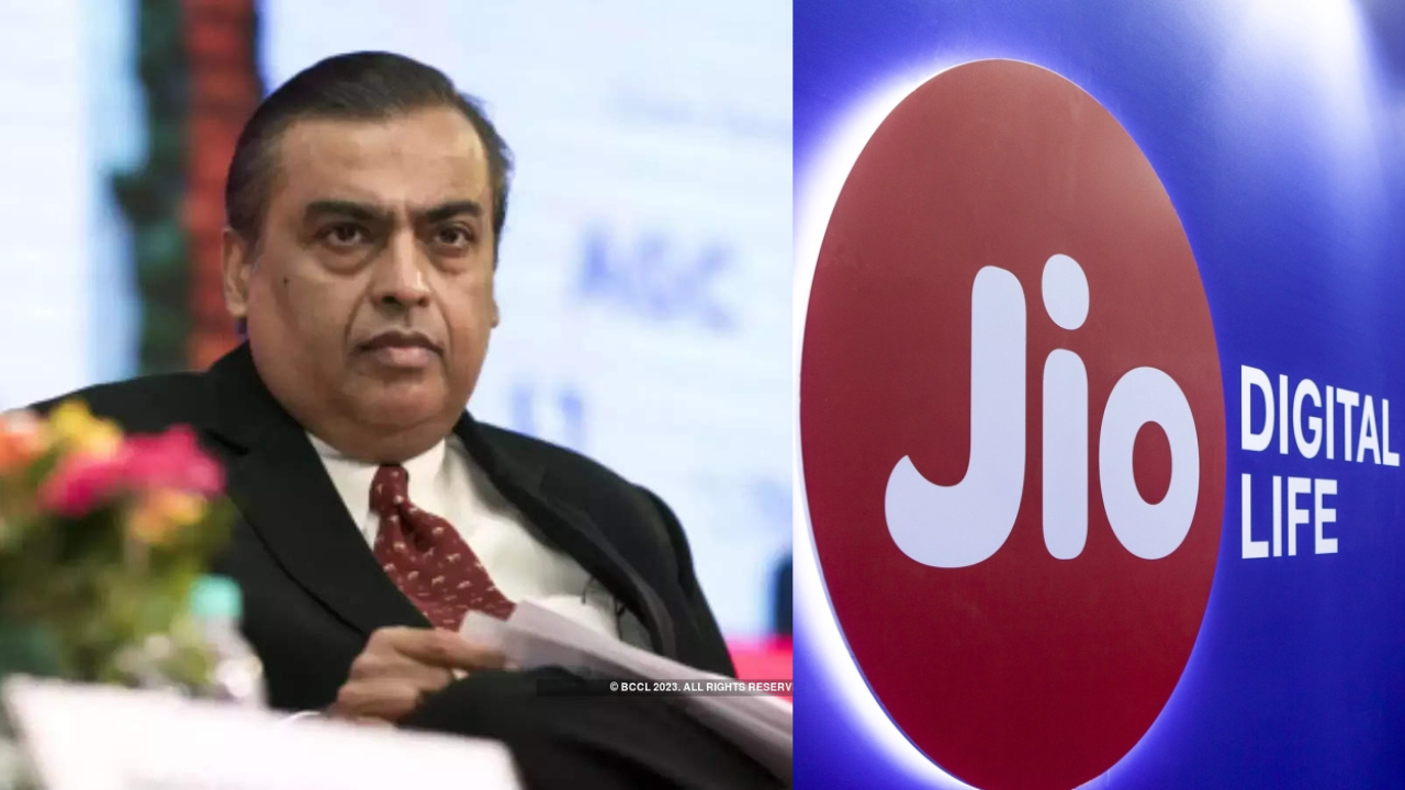 Mukesh Ambani On Demerger Of Jio Financial Services, अंबानी ने बता दिया ...