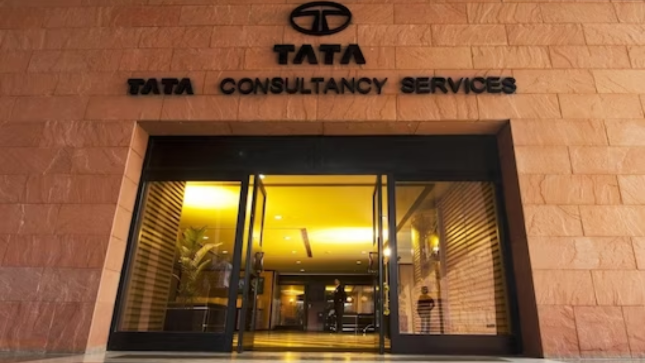 TCS Changed Senior Management