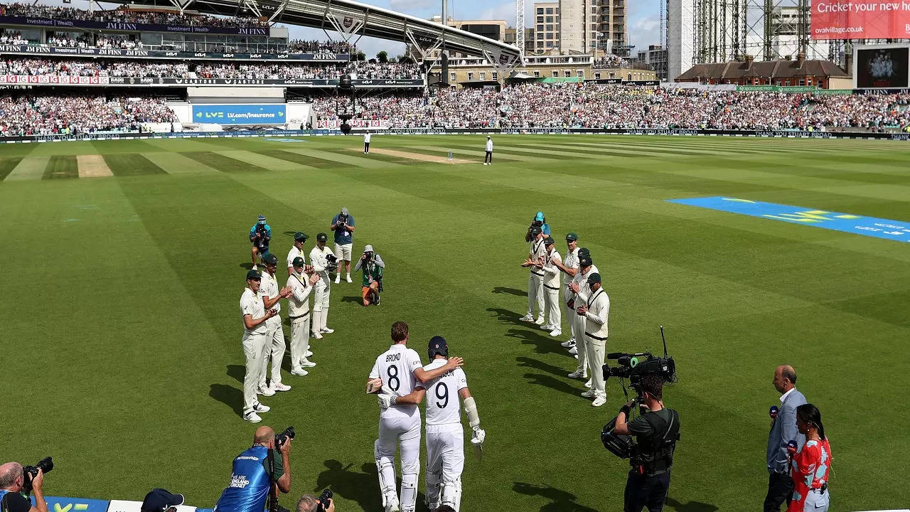 Stuart Broad Guard Of honour