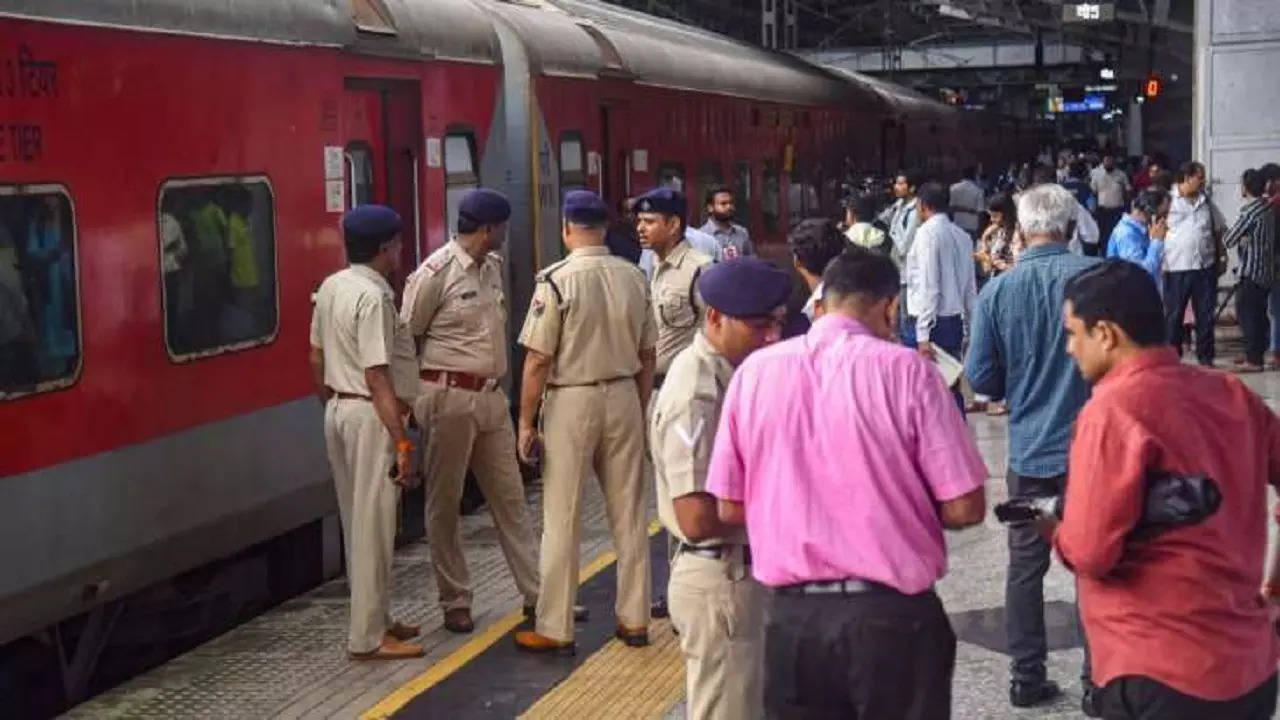 Jaipur Mumbai Train Shooting