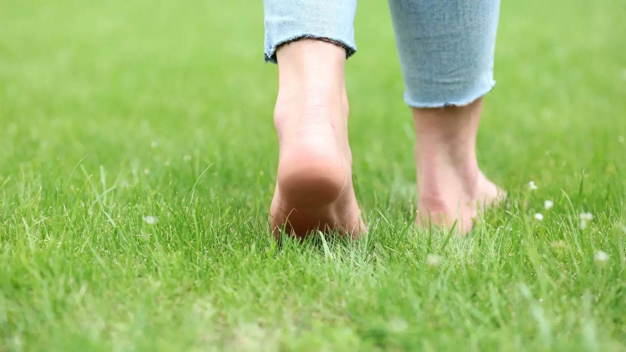 benefits of walking, benefits of walking on Grass