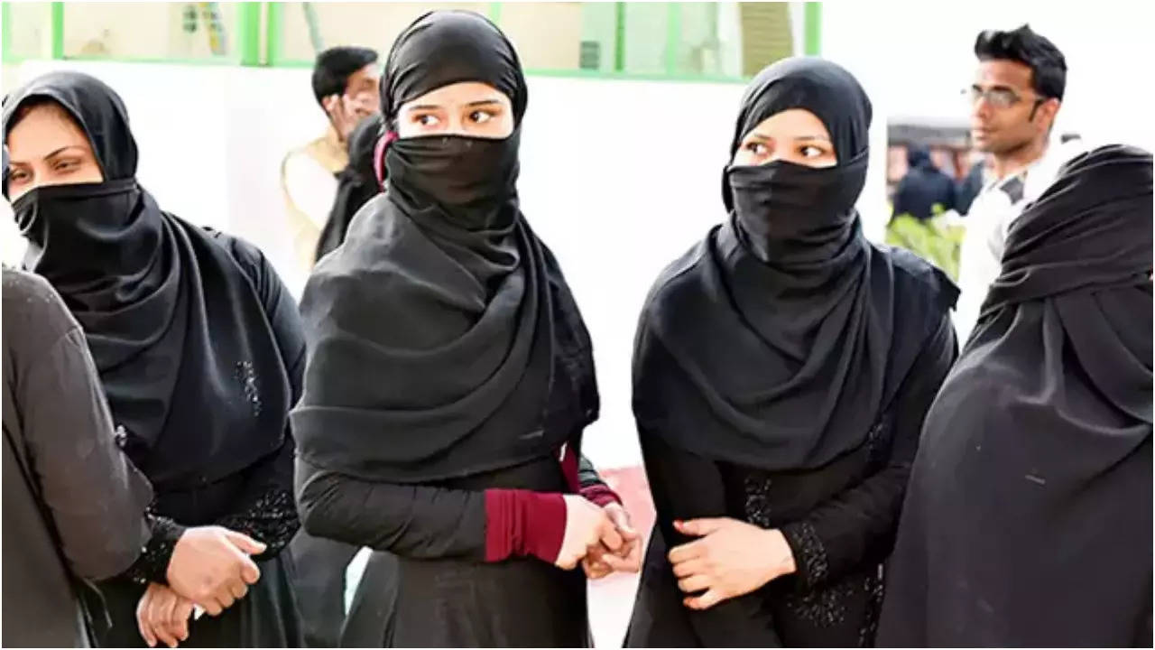 Mumbai college Burqa Controversy