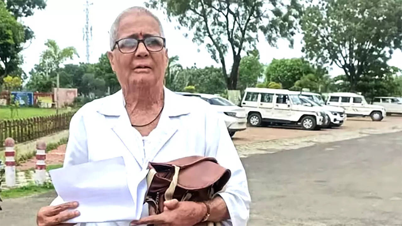 Retired Female Nurse Bribed In MP