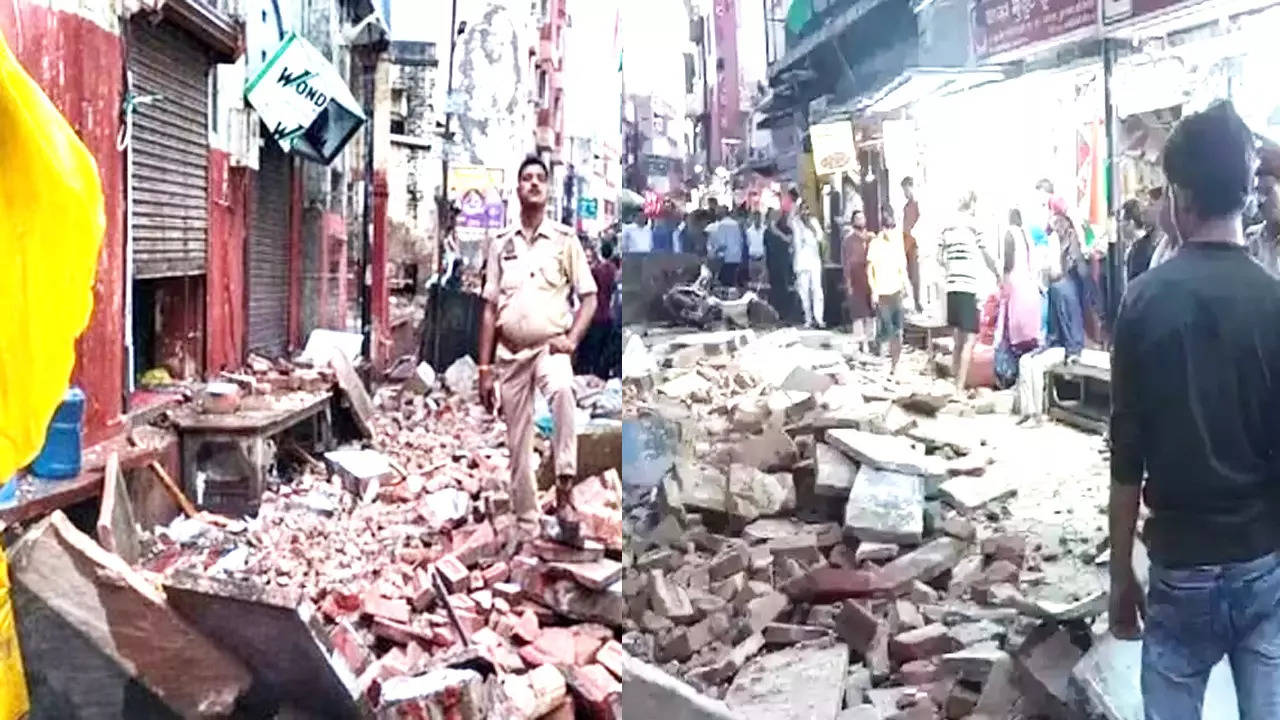 building collapsed near banke bihari temple