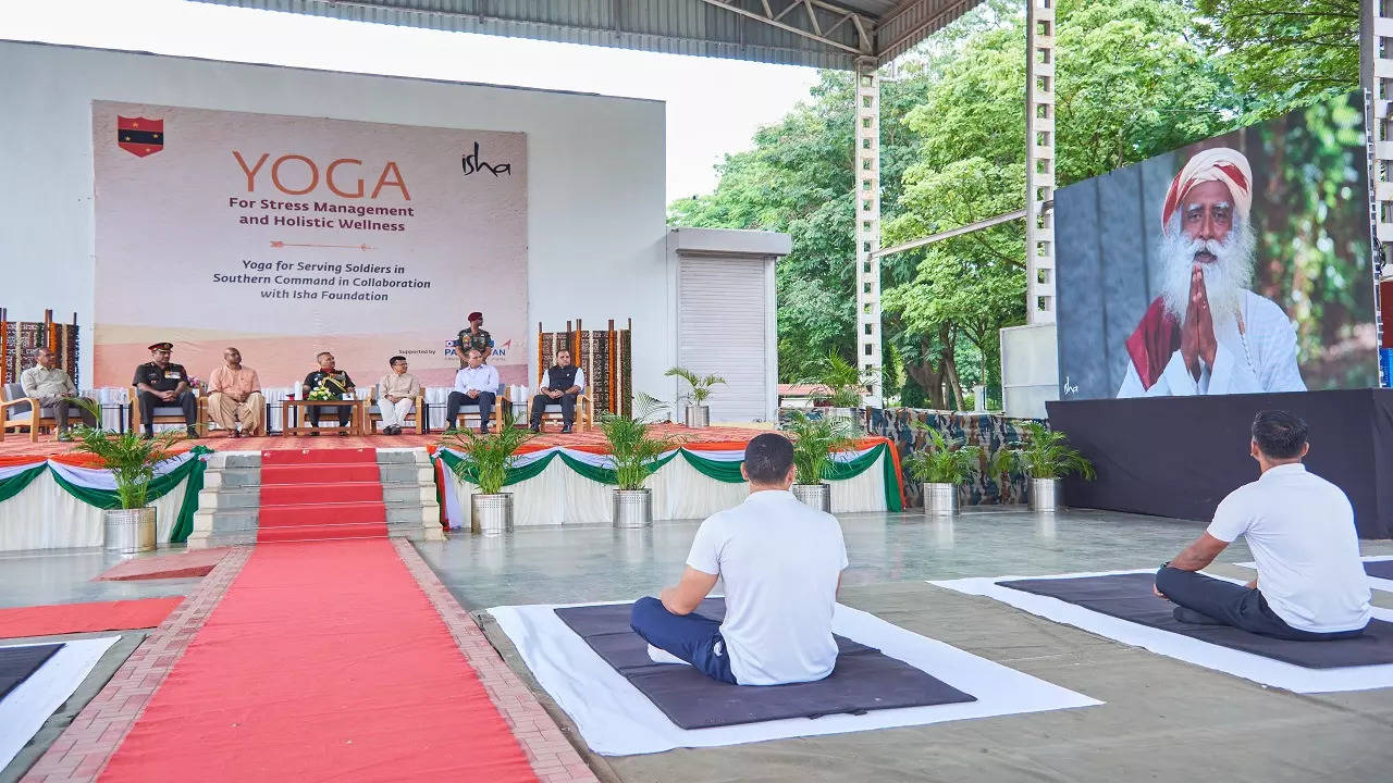 Esha Foundation Yoga Session