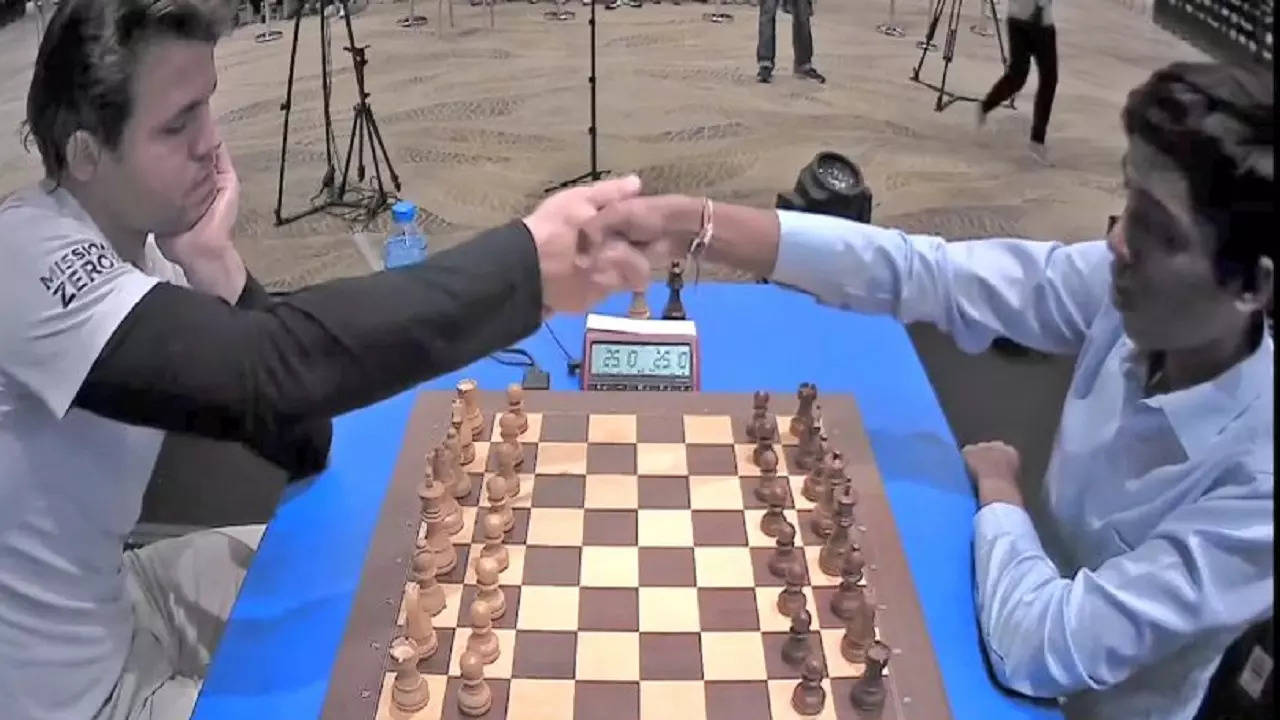 Praggnanandhaa vs Carlsen