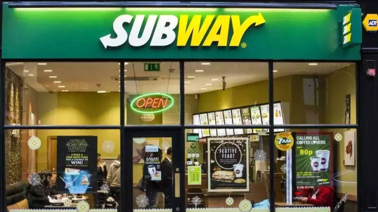 Sandwich Chain Subway to-Sell Itself