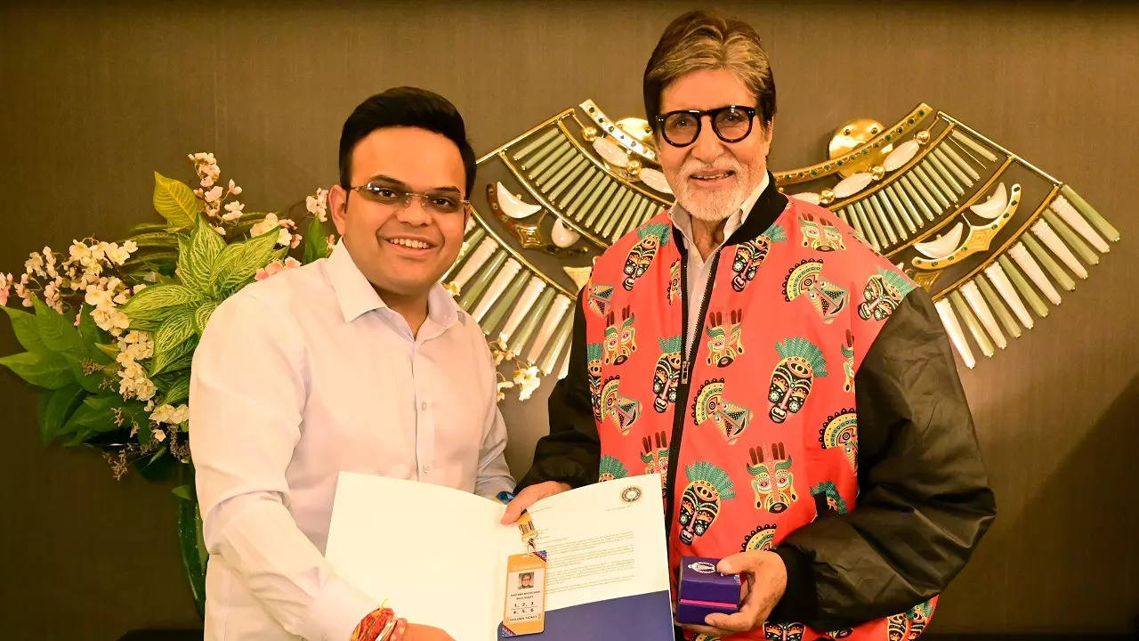 BCCI Secretary Jay Shah gives World Cup 2023 Golden Ticket to Amitabh Bachchan