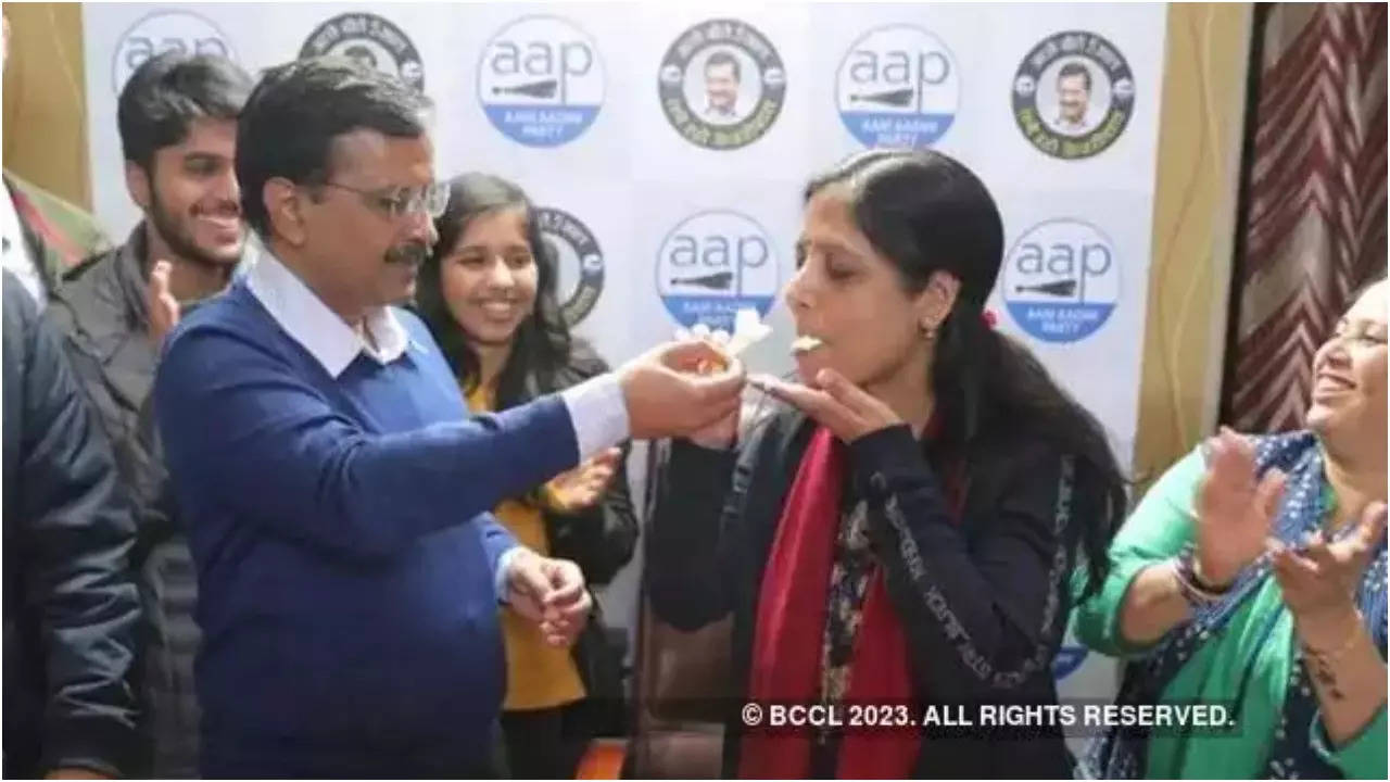 Arvind Kejriwal wife Sunita Kejriwal