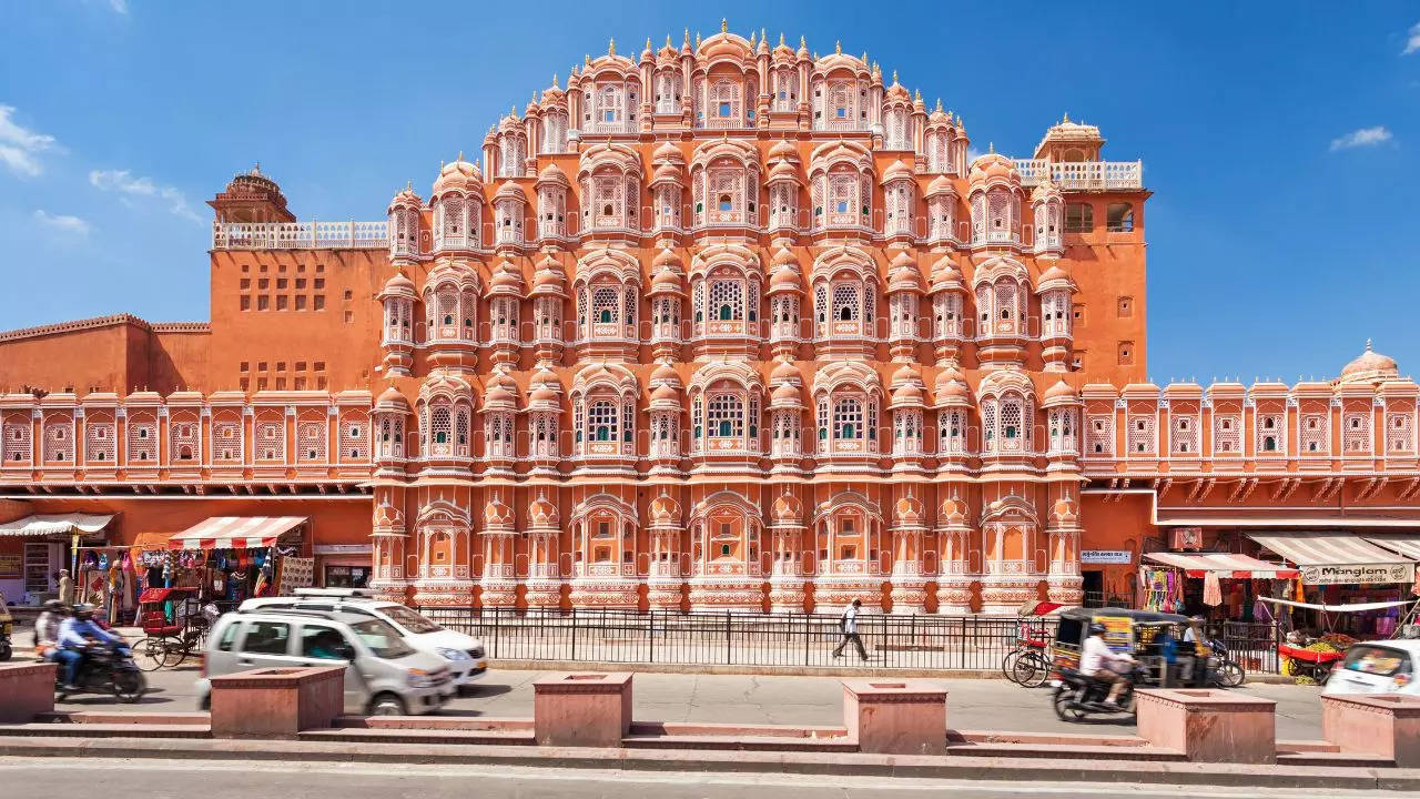 Hawa Mahal, ​Jaipur Places to Visit, Tourist Places in Jaipur