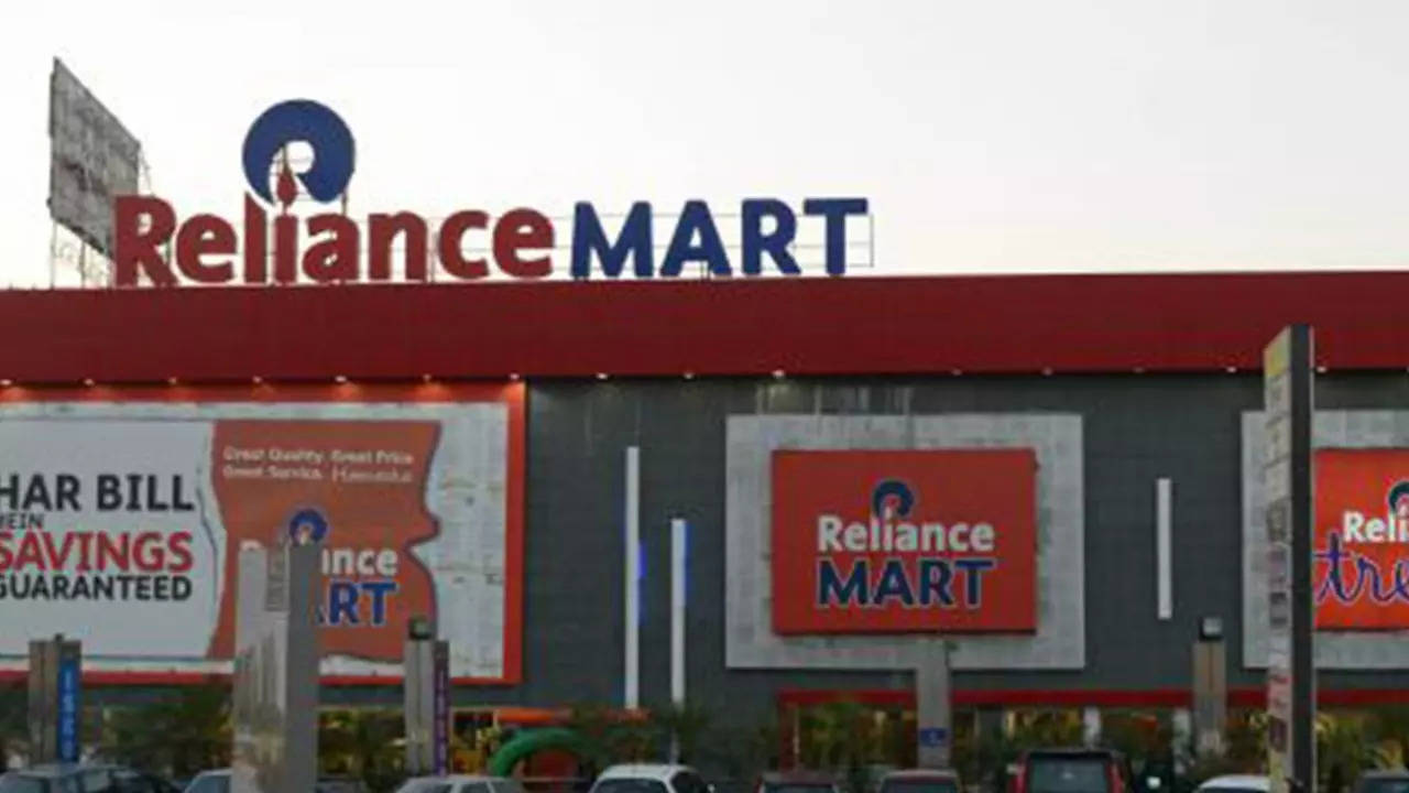 Reliance Retail KKR investment rs 2070 Crore Reliance Valuations