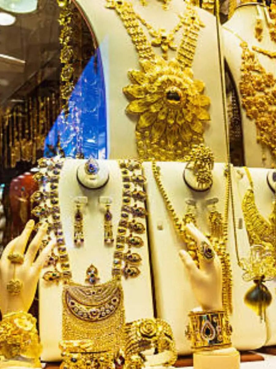 gold-silver-price-today-know-how-much-price-fall-in-delhi-market-gold