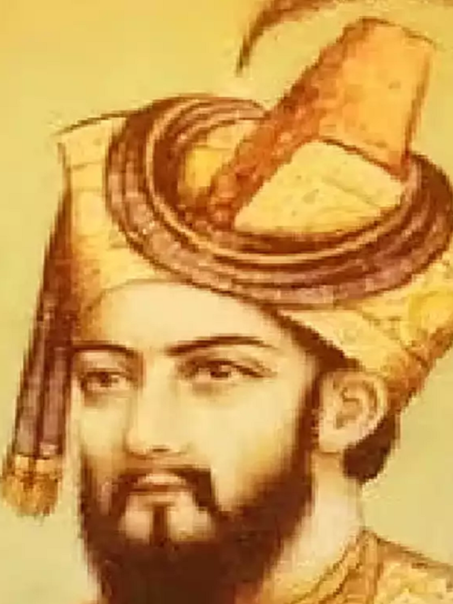 Mughal Emperor Humayun lost two battles with Sher Shah Suri and both ...