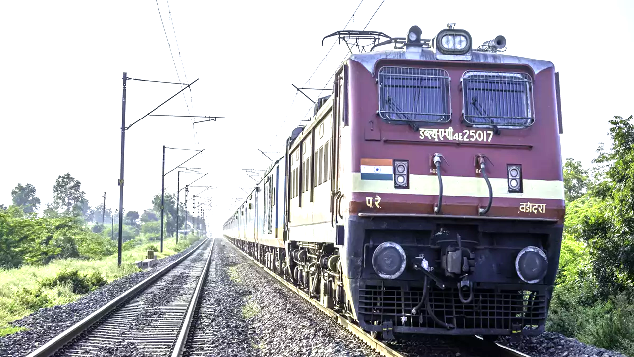 Shameful Incident in AC Coach of Sampark Kranti Train