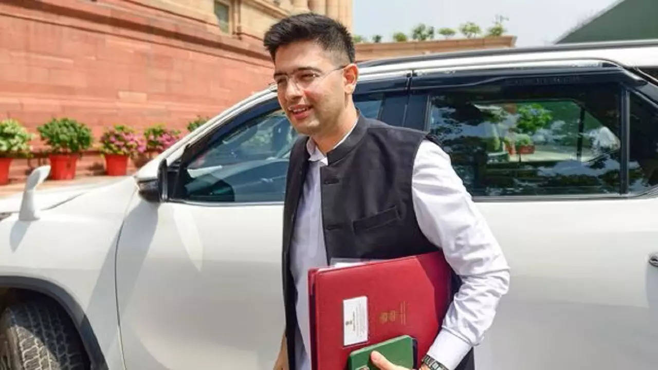 raghav chadha bangla