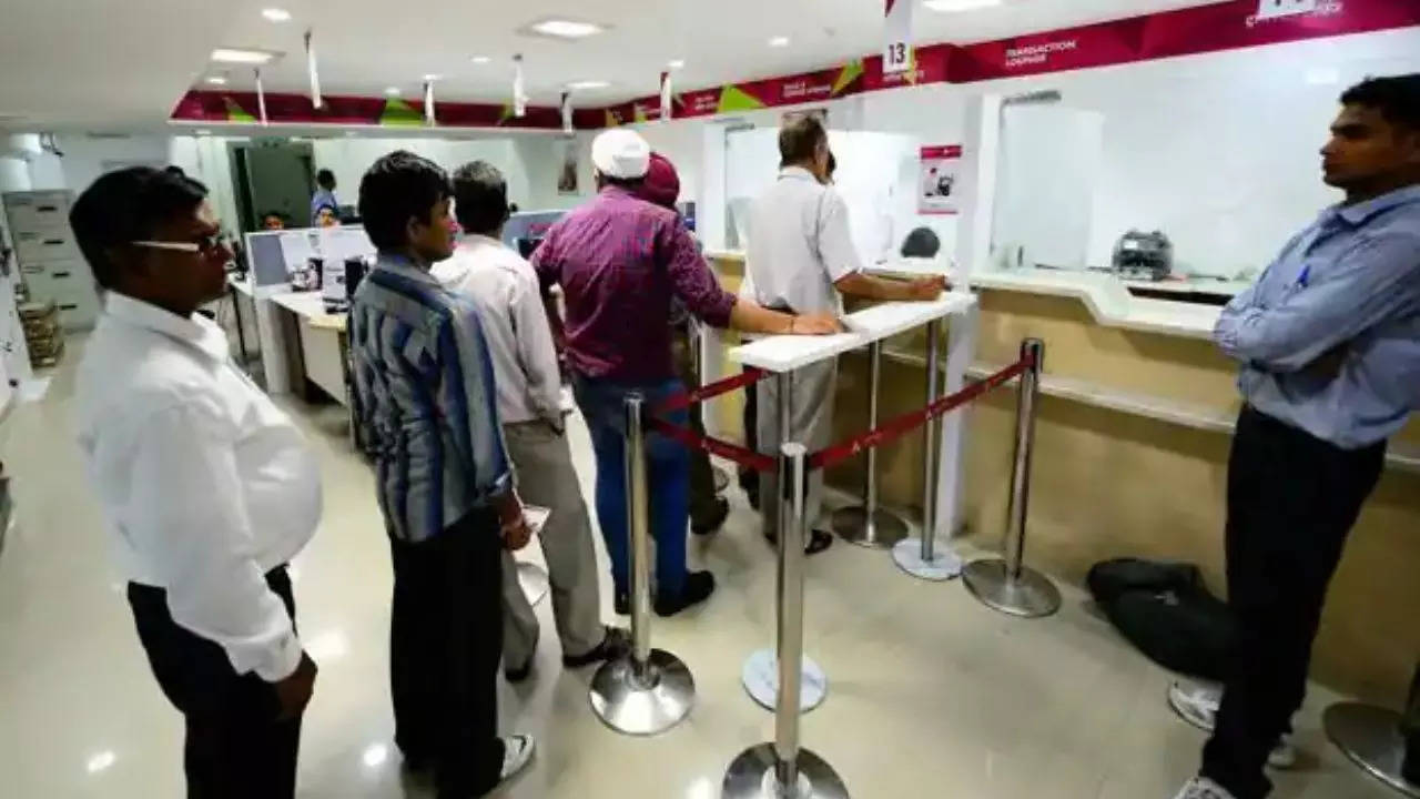 Banks will remain closed Four Consecutive Days in October