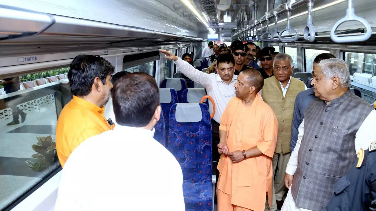 CM Yogi Adityanath in Ghaziabad