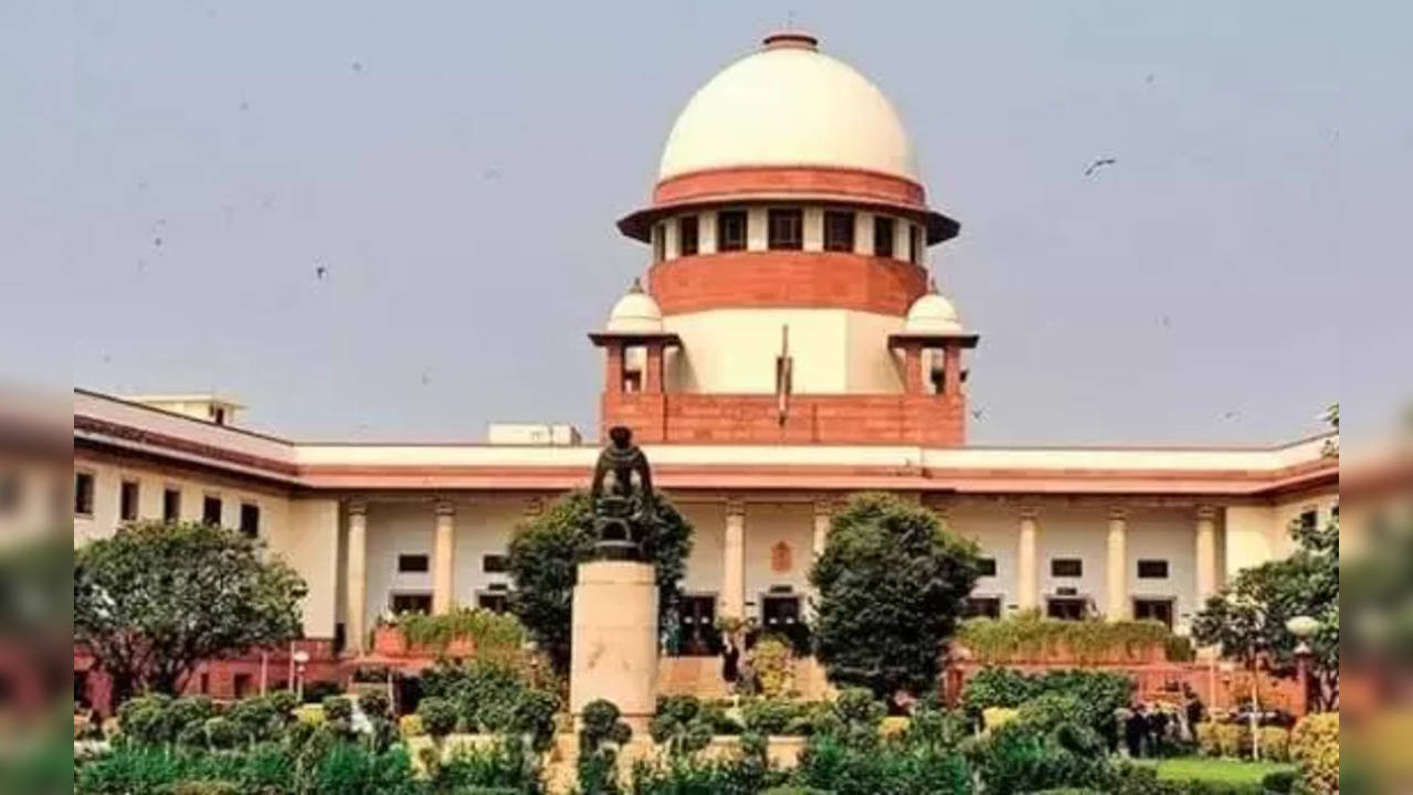 UP News: SC ने सुनाया अभिभावकों के हक में फैसला, स्कूलों को लौटानी होगी 15 प्रतिशत फीस