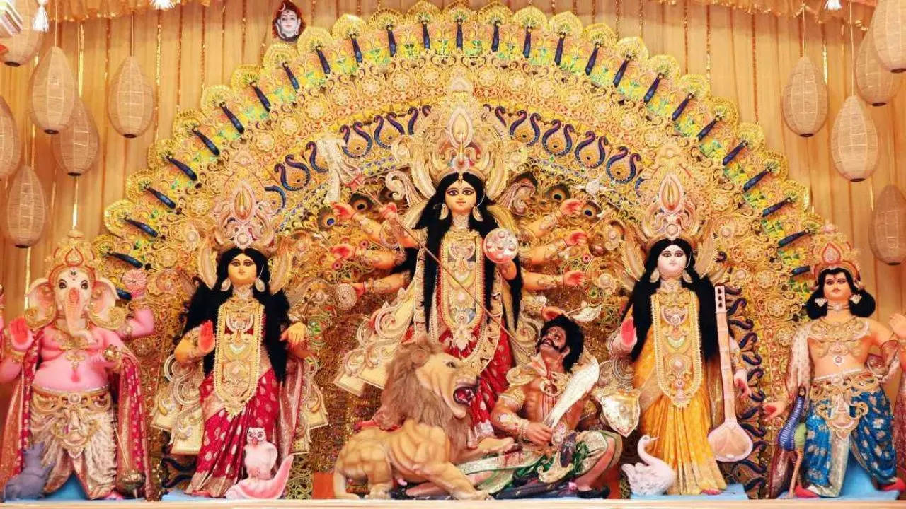 Durga Puja Pandal Prepration