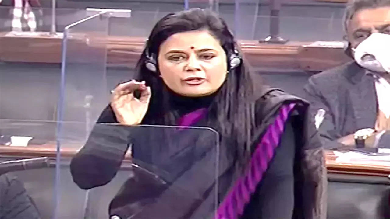 Mahua Moitra _cash for query