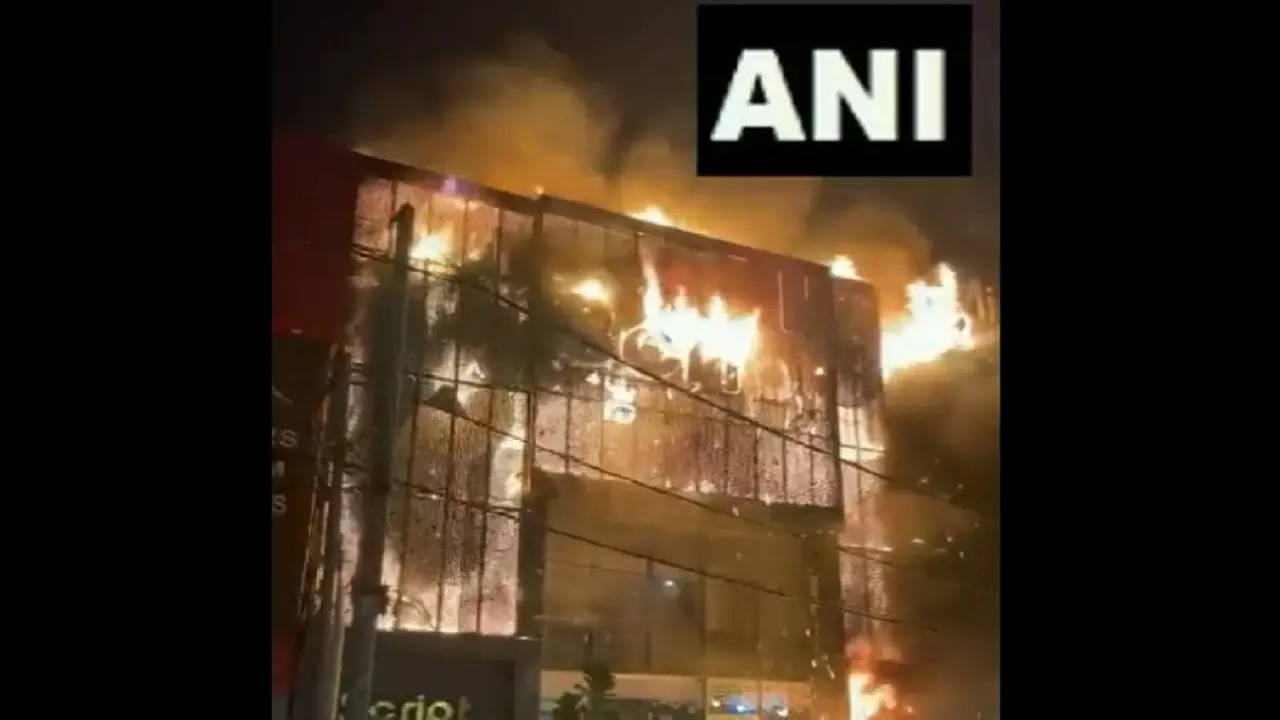 delhi fire