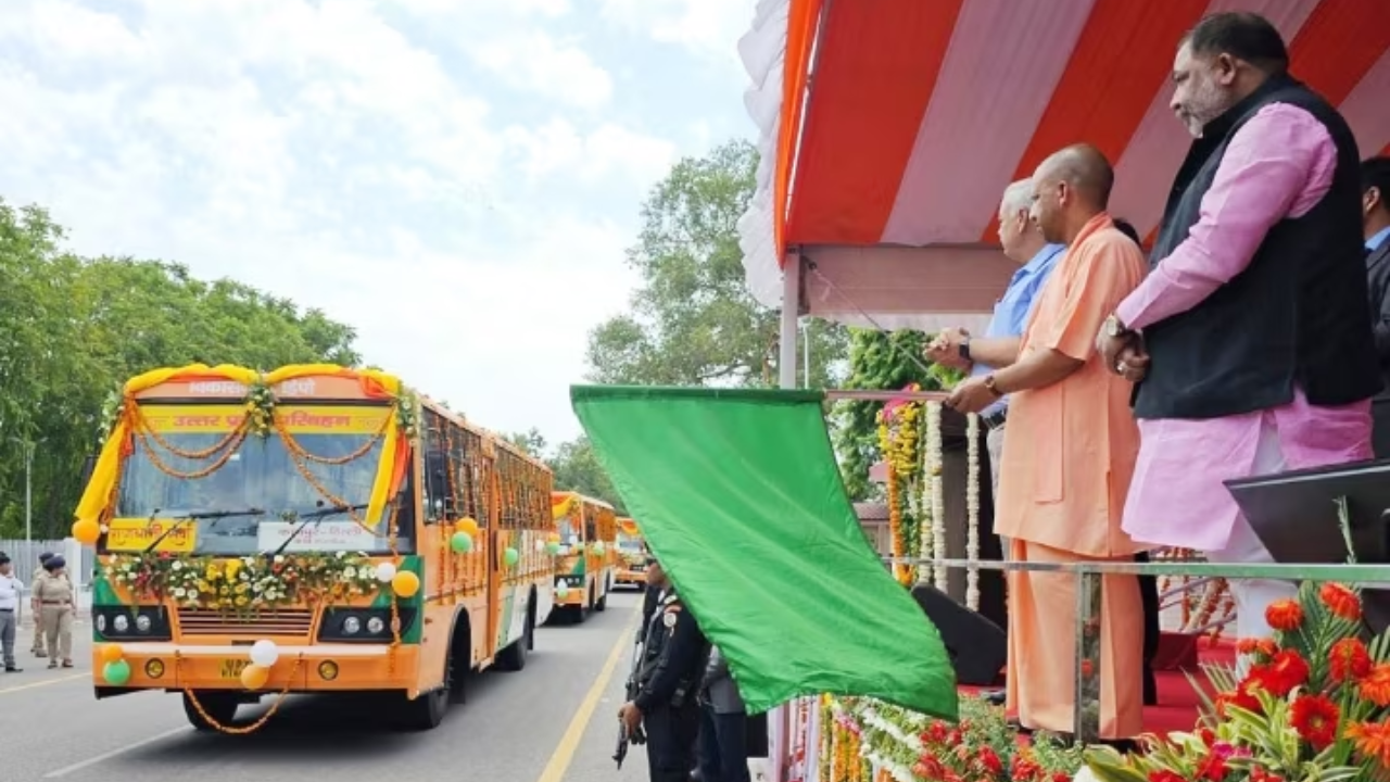 ​Rajdhani Bus Fare in UP, Yogi Adityanath, Yogi Adityanath Announcement Before Diwali, Rajdhani Bus Fare Reduced in UP, Yogi Govt Diwali Offer