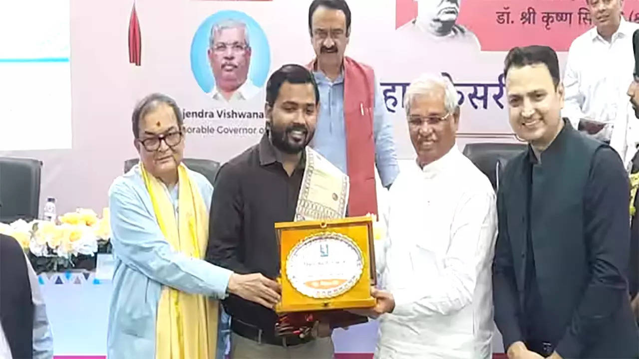 Bihar Kesari Award to khan sir