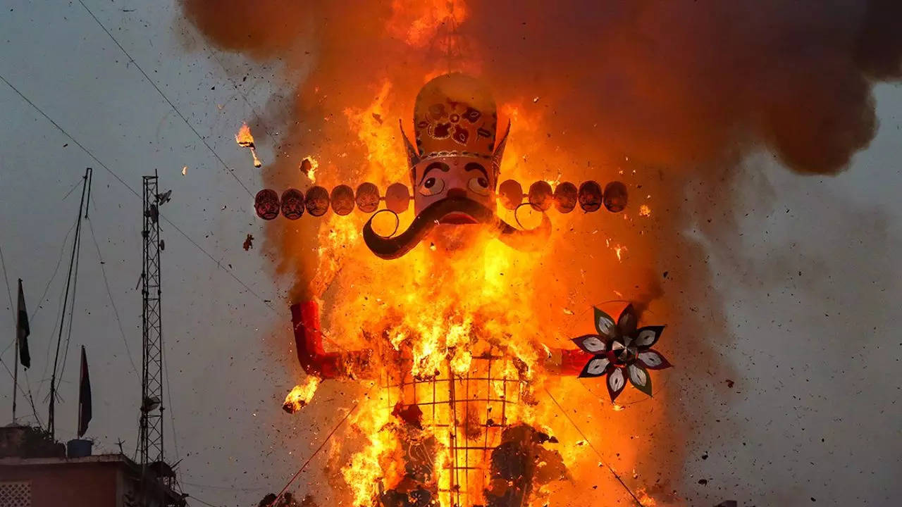 nagpur first ravana dahan was performed 75 years ago on dussehra | शहर News, Times Now Navbharat