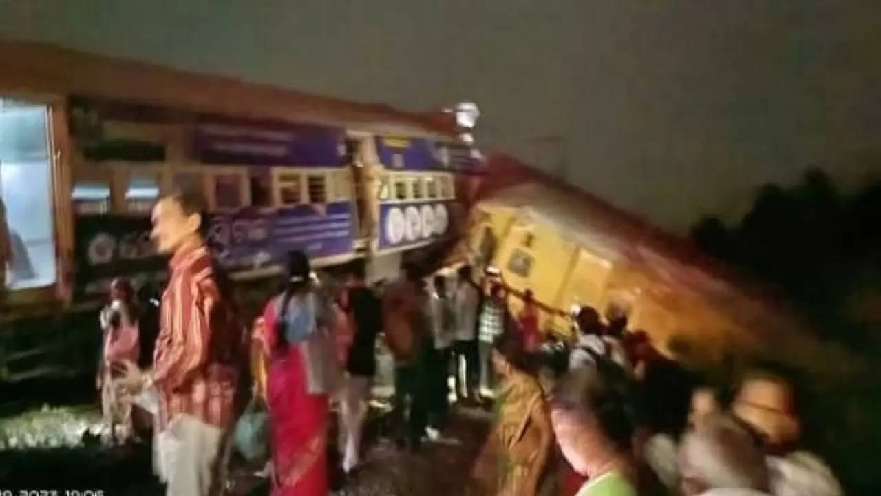 andhra pradesh train accident