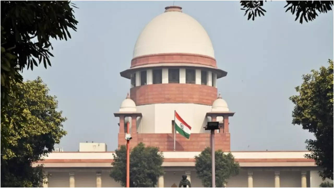 Supreme Court Directs Maharashtra Speaker To Decide By December 31 In Mla Disqualification Case 0493