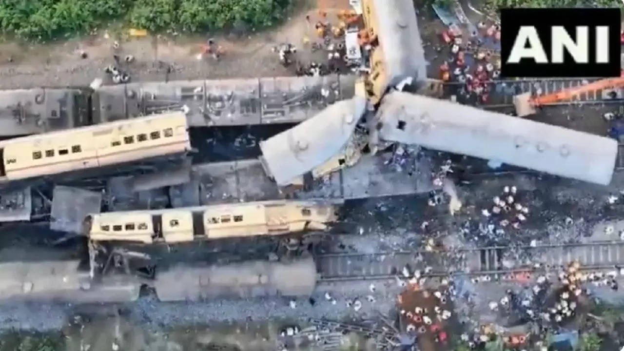 andhra pradesh train accident 