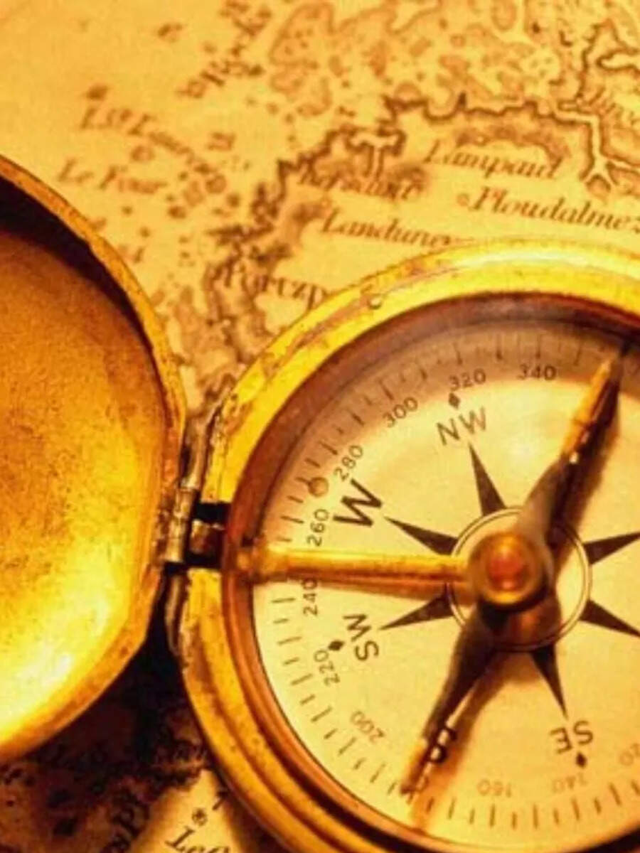 Vastu Tips Place horseshoe on the main entrance of the house like this