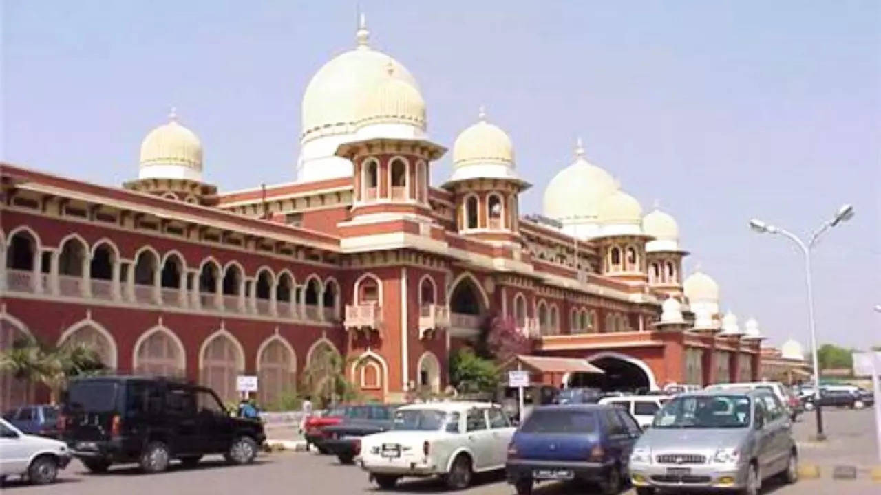 Car parking Hike in Kanpur central