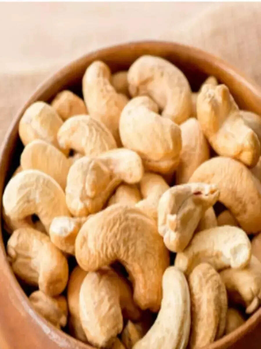 the real name of cashew what is history of this know details here काजूचे खरे नाव काय, तो