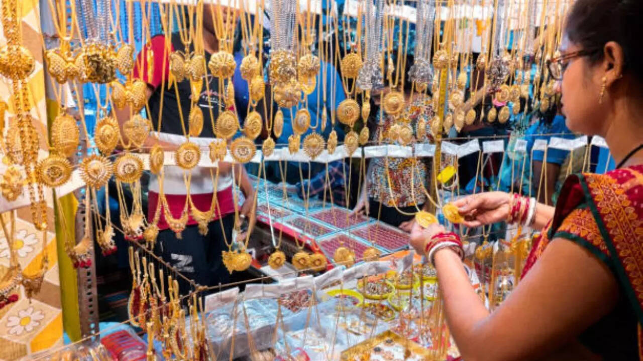 gold buying, Dhanteras 2023,Dhanteras 2023 date, सोना, धनतेरस