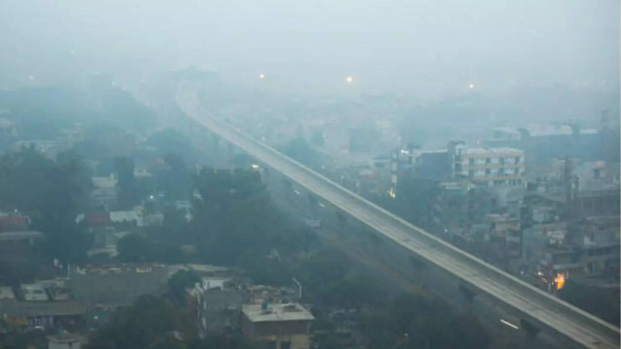 Bad AQI in Delhi State Government Formed Special Task Force to Combat Pollution