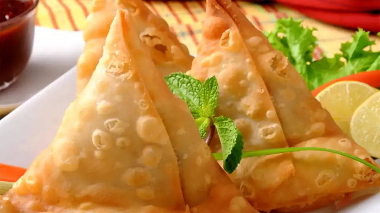 Poisonous Samosa in Hapur