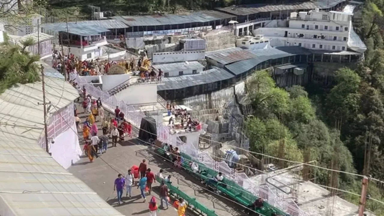 Mata Vaishno Devi Atka Arti