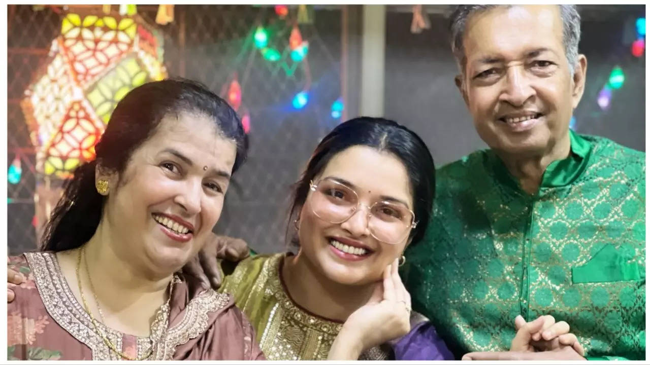 Aamrapali Dubey's Family