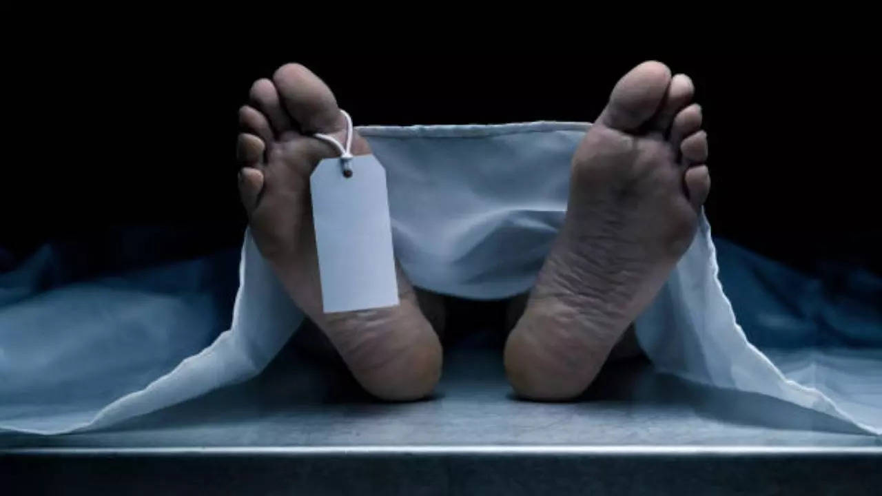 Medical student dead body found in suspicious condition in Boys Hostel basement in Kanpur