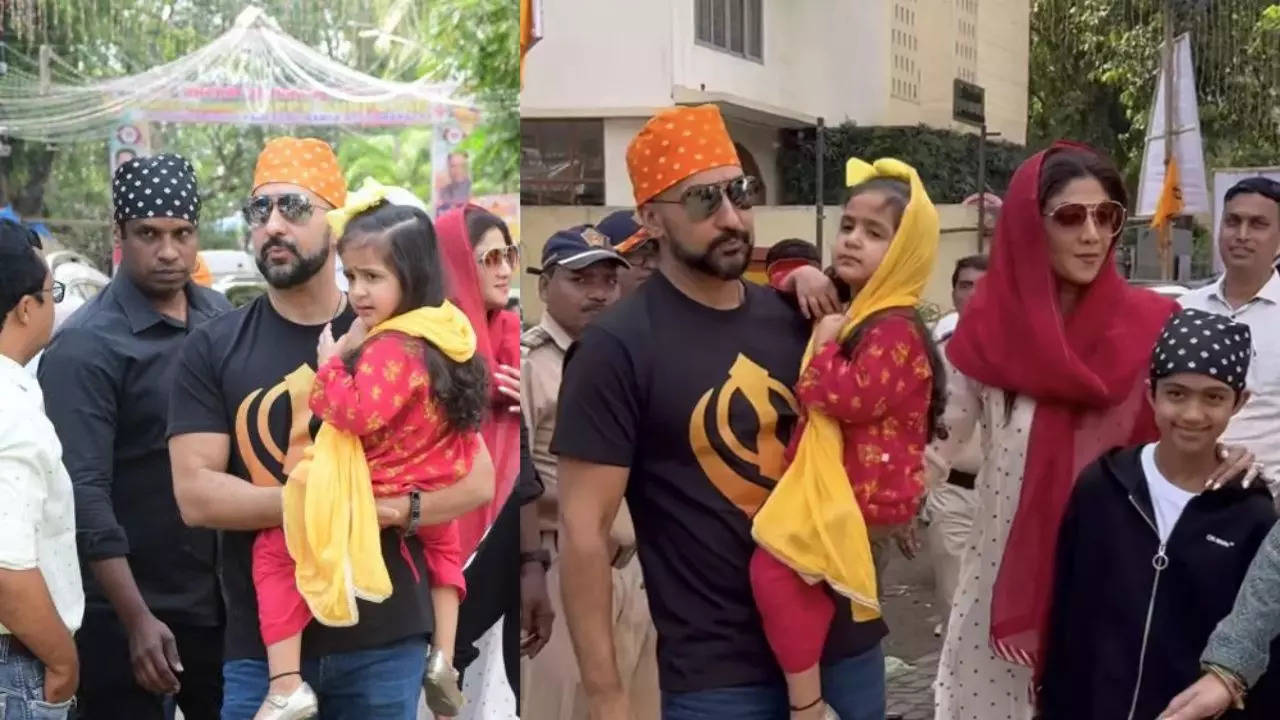 Shilpa Shetty at gurudwara with family