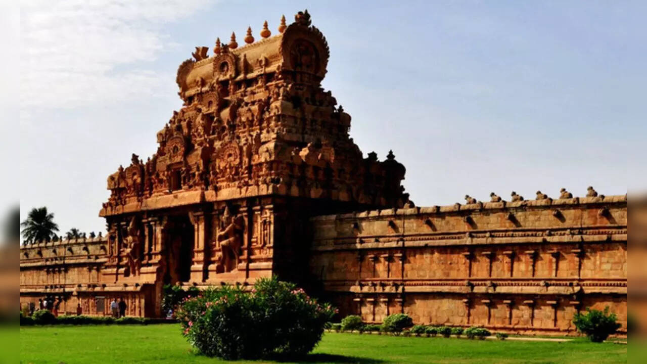 brihadeeswarar temple