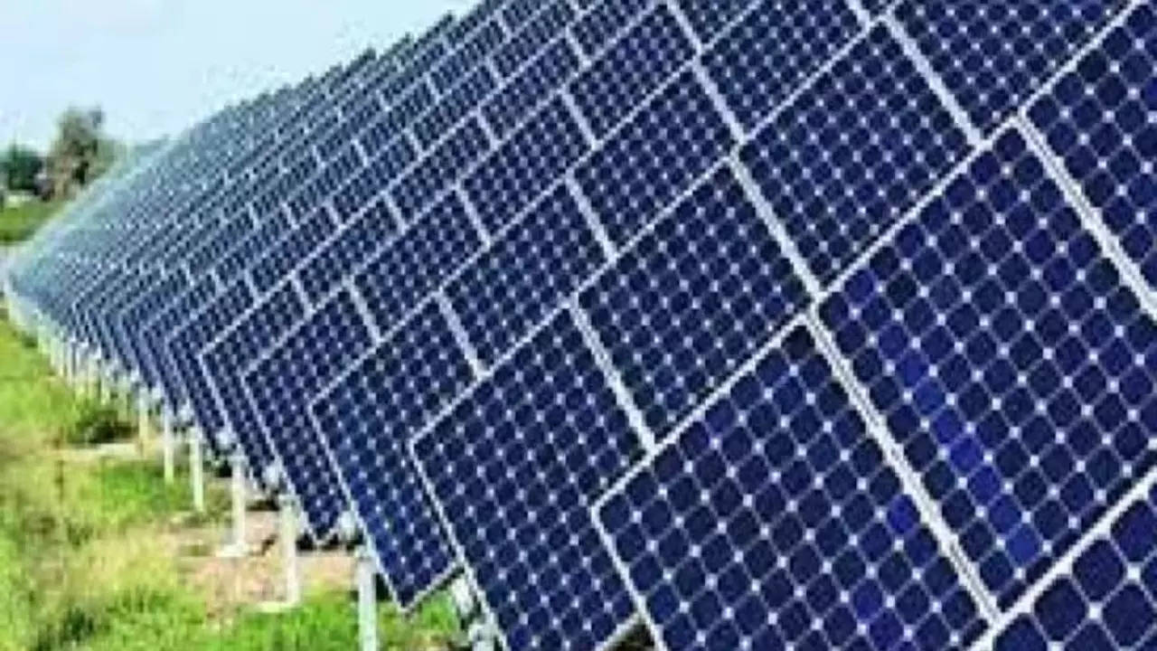 Rooftop solar: छत पर सौर ऊर्जा इकाई स्थापना जुलाई-सितंबर में 34.7 प्रतिशत बढ़ी