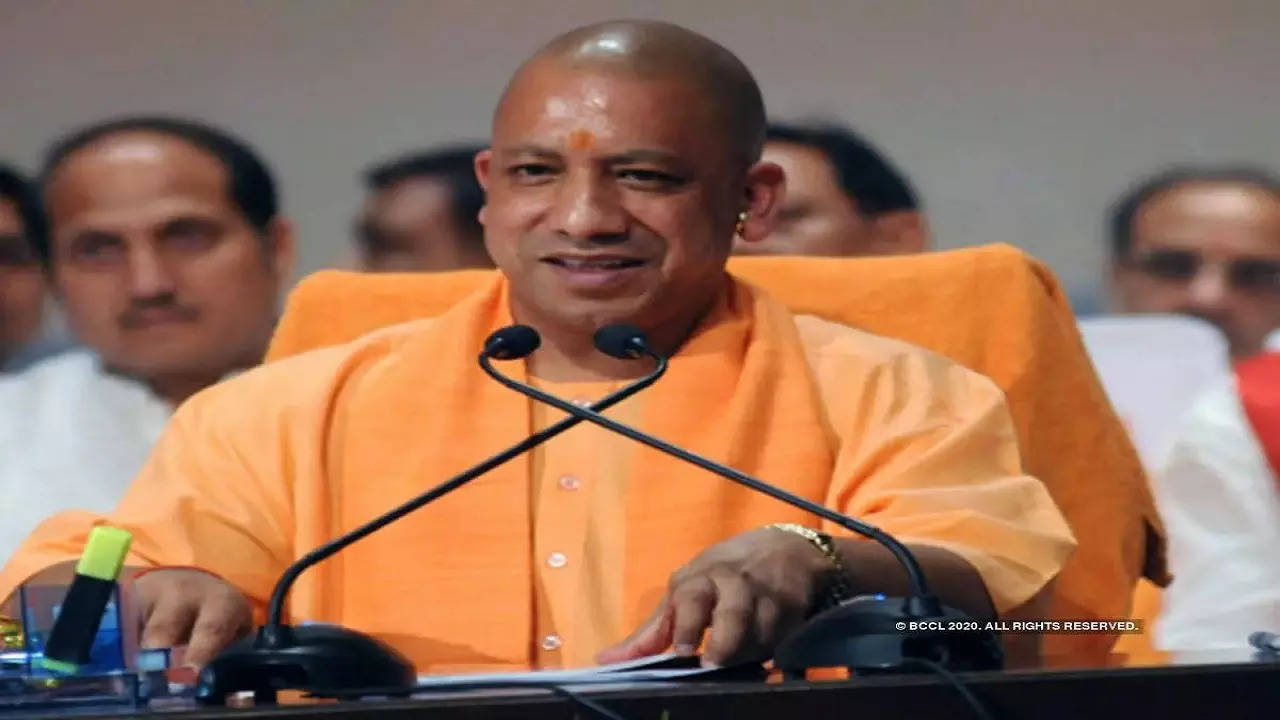 ​cm yogi adityanath, yogi adityanath janta darbar, cm yogi janta darbar in gorakhpur, gorakhpur latest news, cm yogi news today