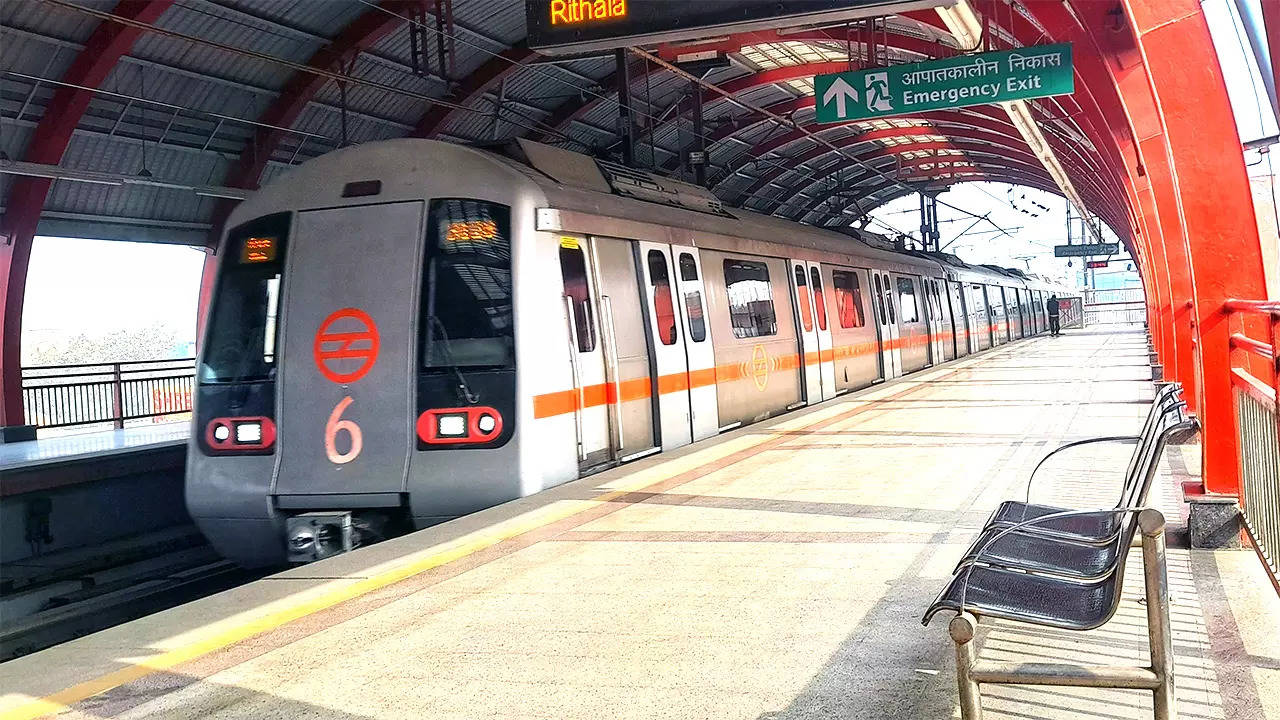 Advertising in Delhi Metro