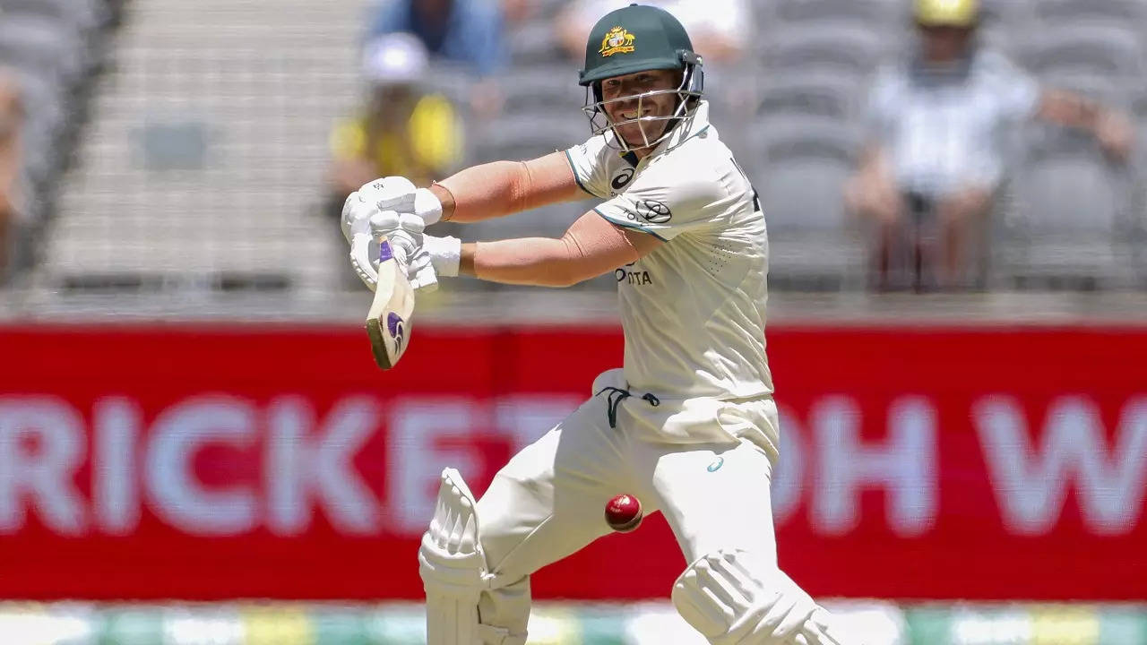 AUS vs PAK 1st Test, David Warner Scores 26th Test Hundred