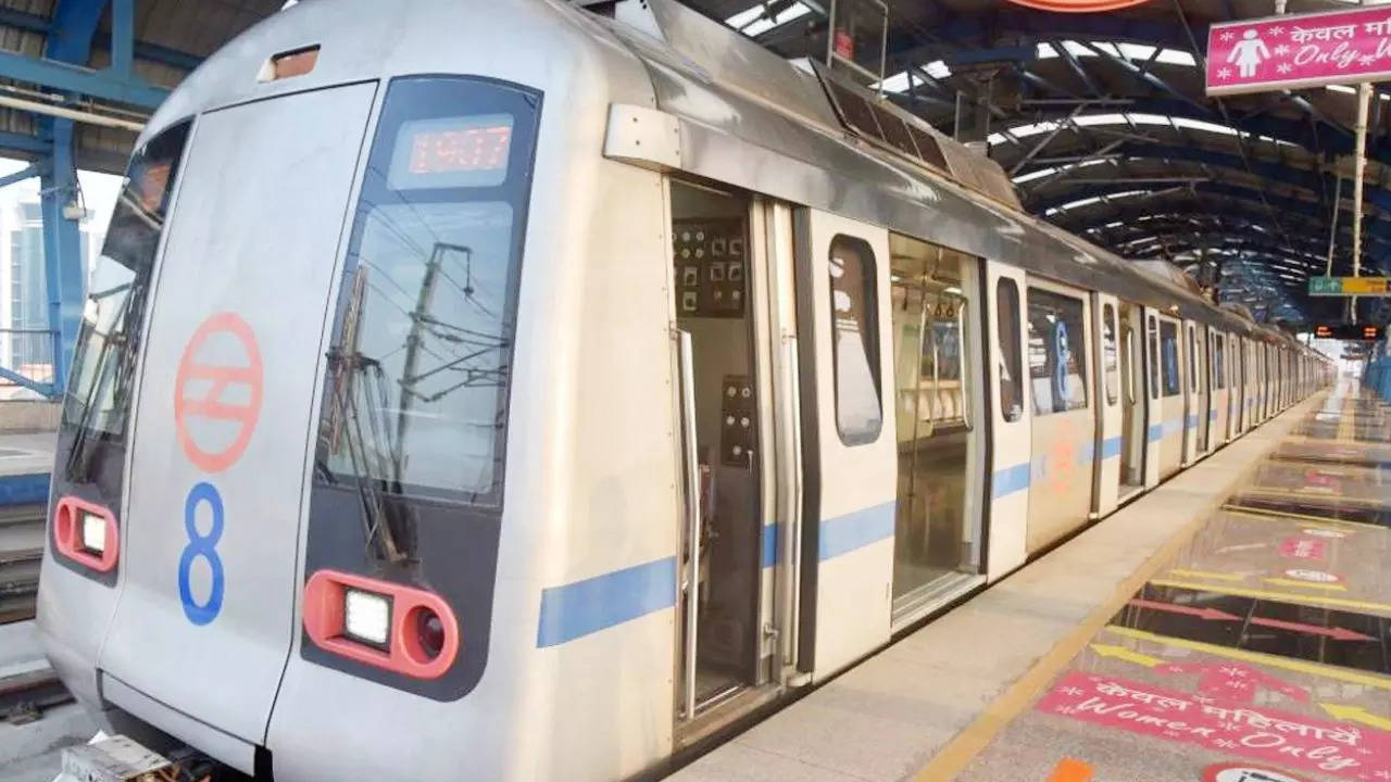 Noida Ghaziabad Blue Line Metro GDA and UP Housing Board agreed to fund sharing formula