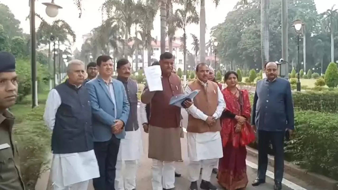 MLC visit to raj bhavan