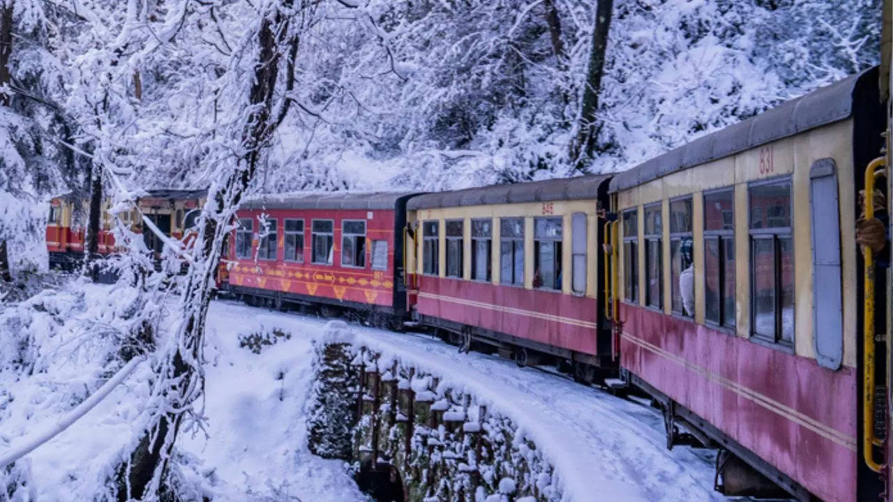 Kalka to Shimla Toy Train Housefull on Christmas and New Year Check Details Here